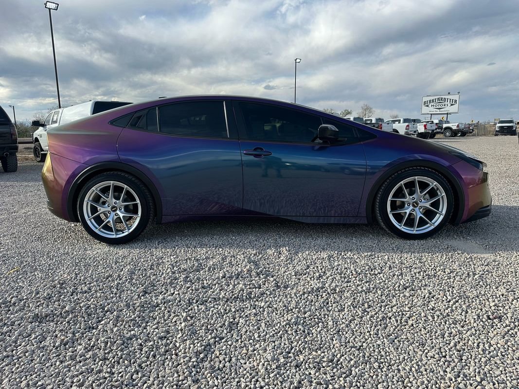 Used 2023 Toyota Prius LE image 11