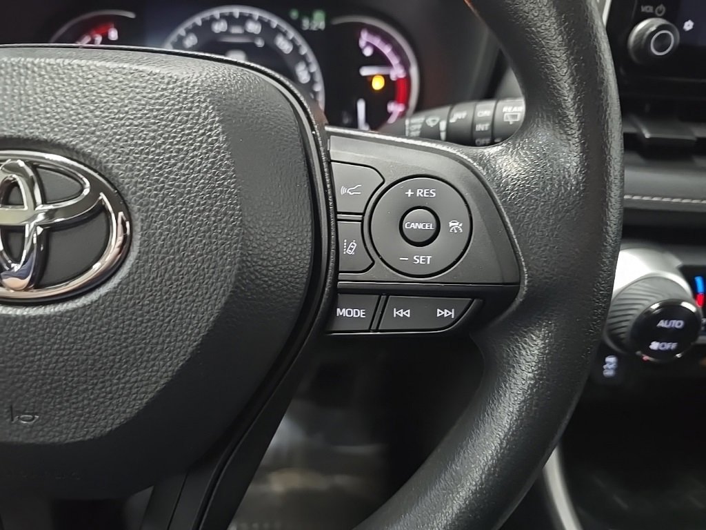 Used 2024 Toyota RAV4 XLE image 20