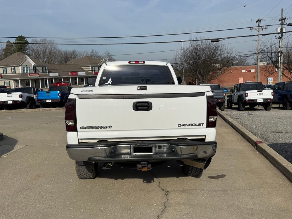 Used 2004 Chevrolet Silverado 2500 LS w/ Skid Plate Package AWD/4WD image 7