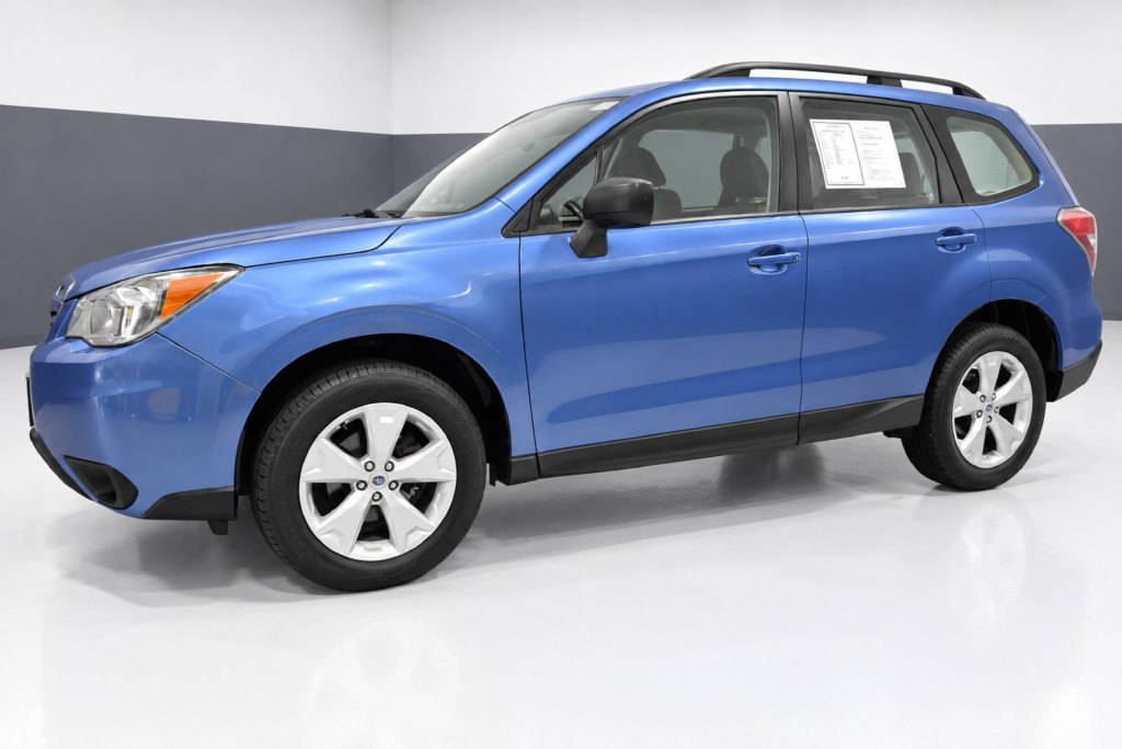 Used 2015 Subaru Forester 2.5i w/ Alloy Wheel Package AWD/4WD image 2