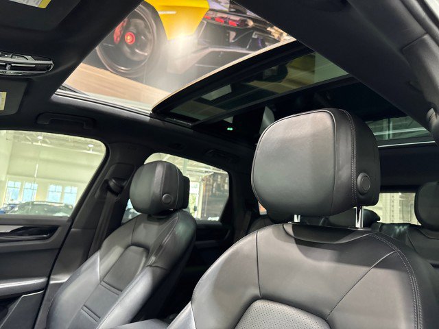 Used 2019 Porsche Cayenne AWD/4WD image 45