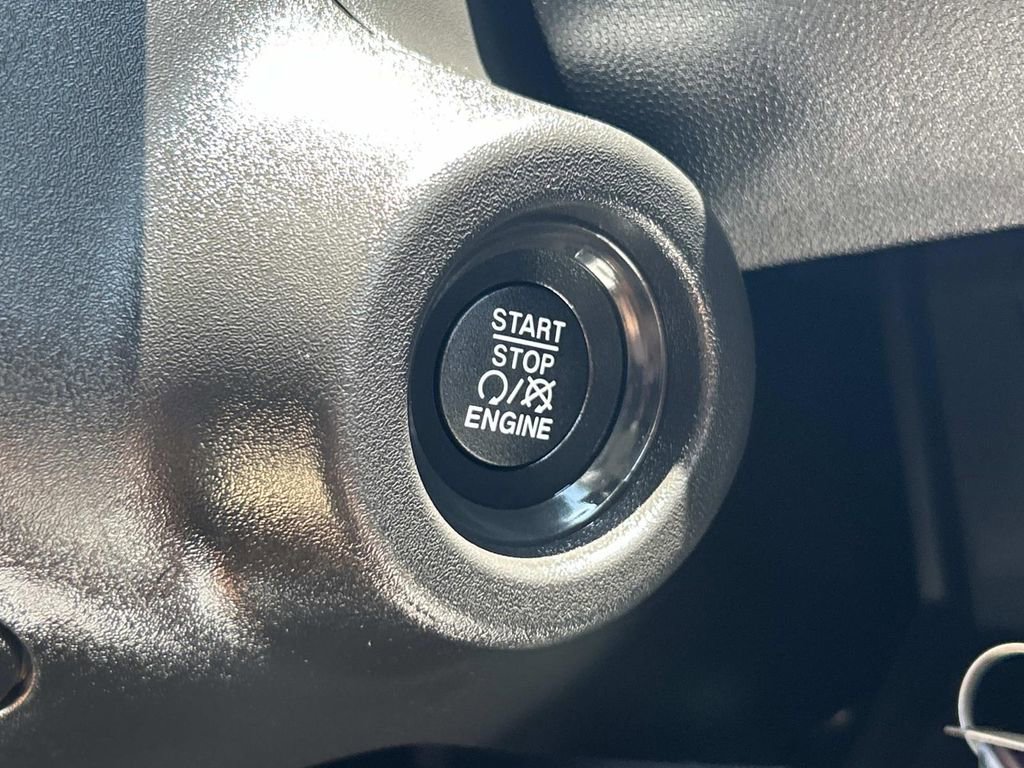 Used 2025 RAM ProMaster 2500 image 25