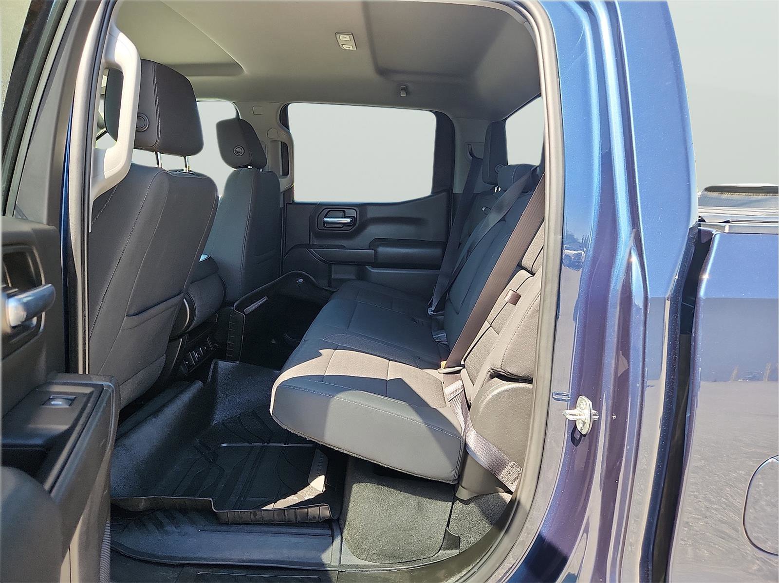 Used 2021 Chevrolet Silverado 1500 LT w/ Bed Protection Package AWD/4WD image 8