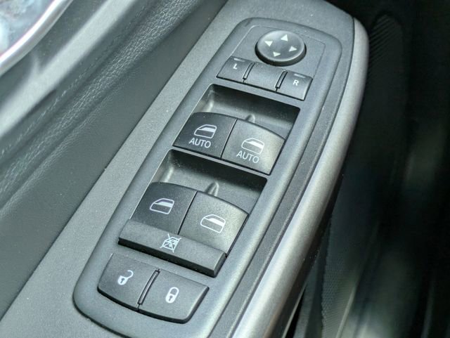 Used 2019 Jeep Cherokee Latitude Plus w/ Comfort/Convenience Group image 33