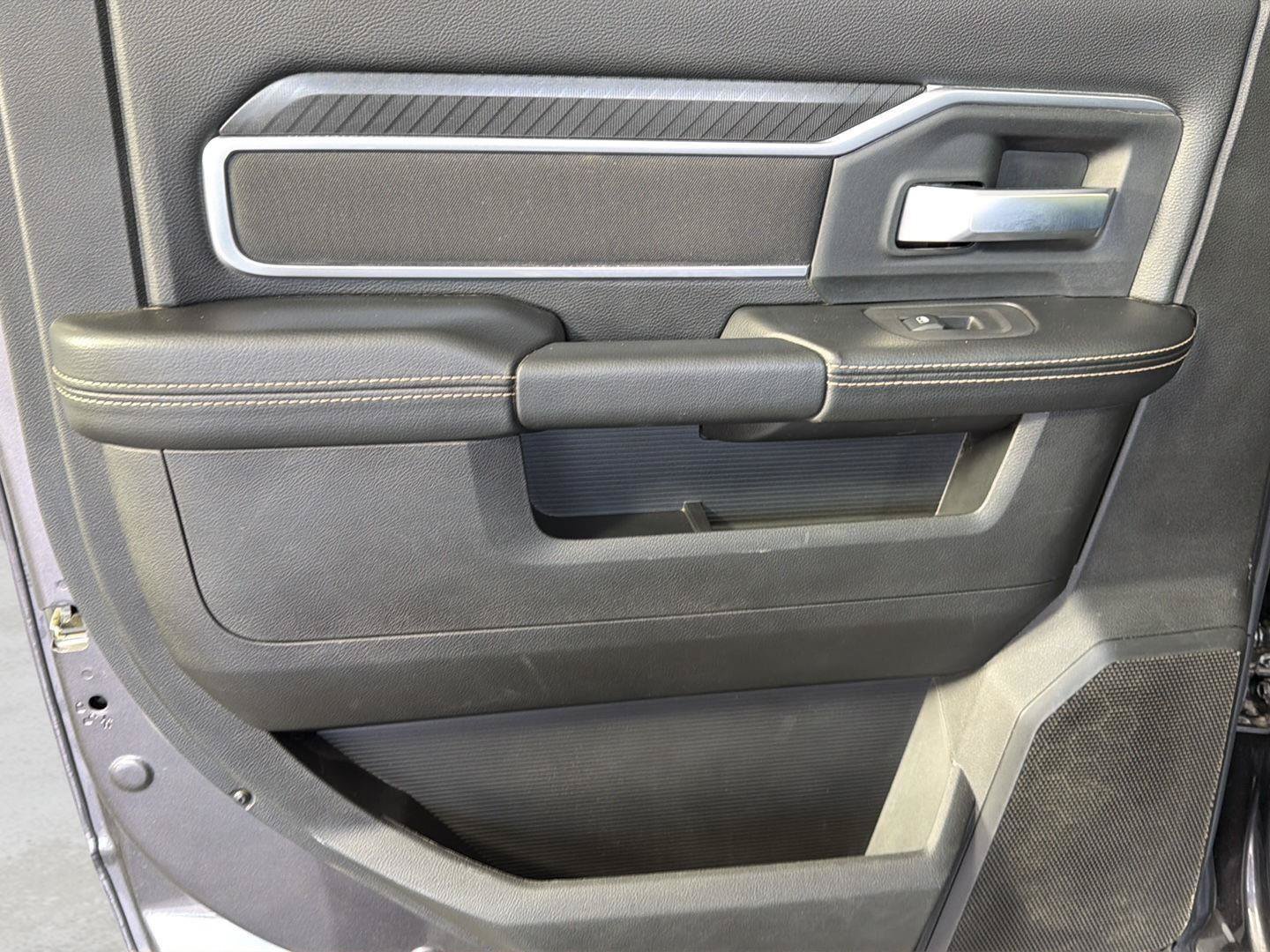 Used 2025 RAM 2500 Big Horn AWD/4WD image 25