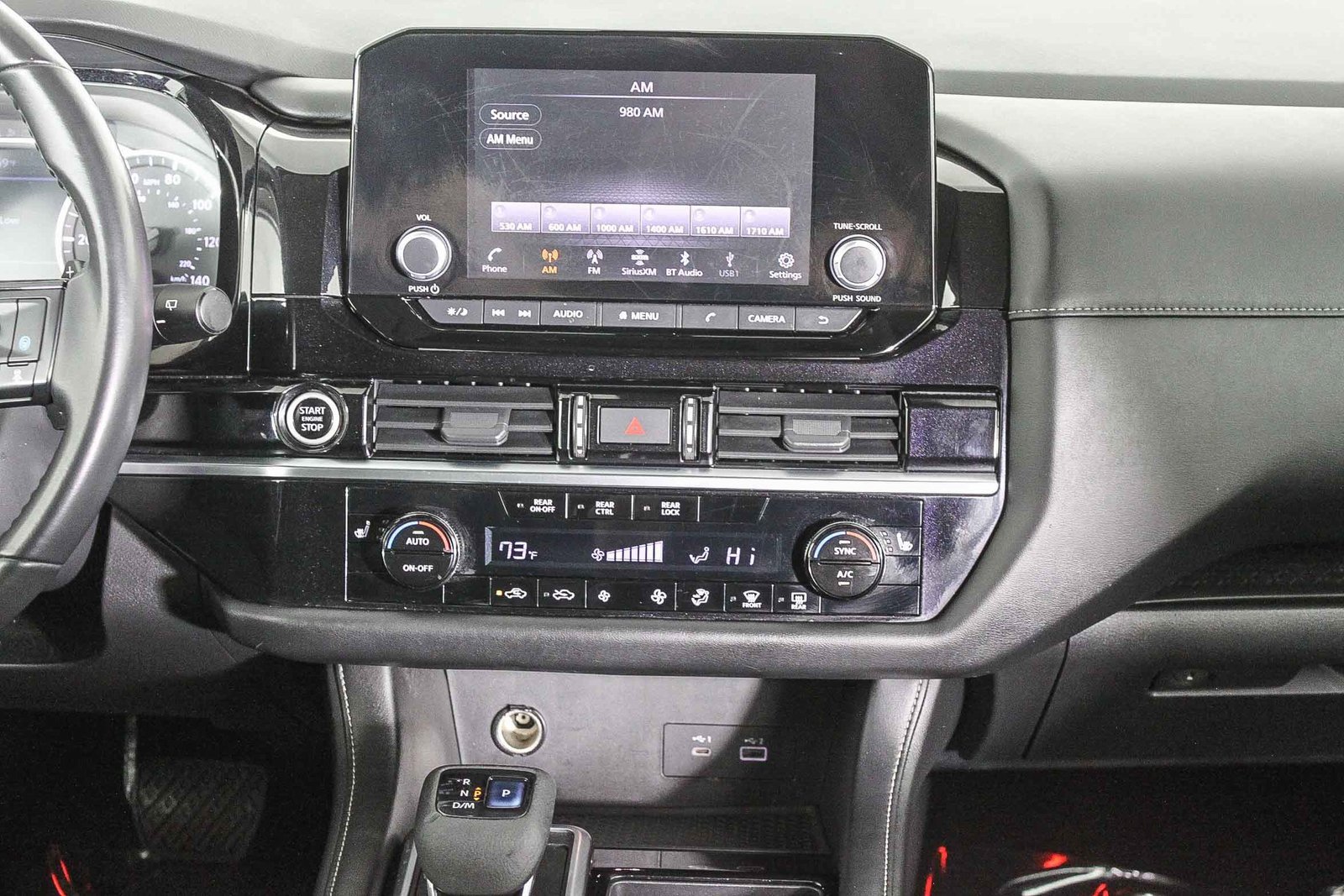 Used 2022 Nissan Pathfinder SV image 14