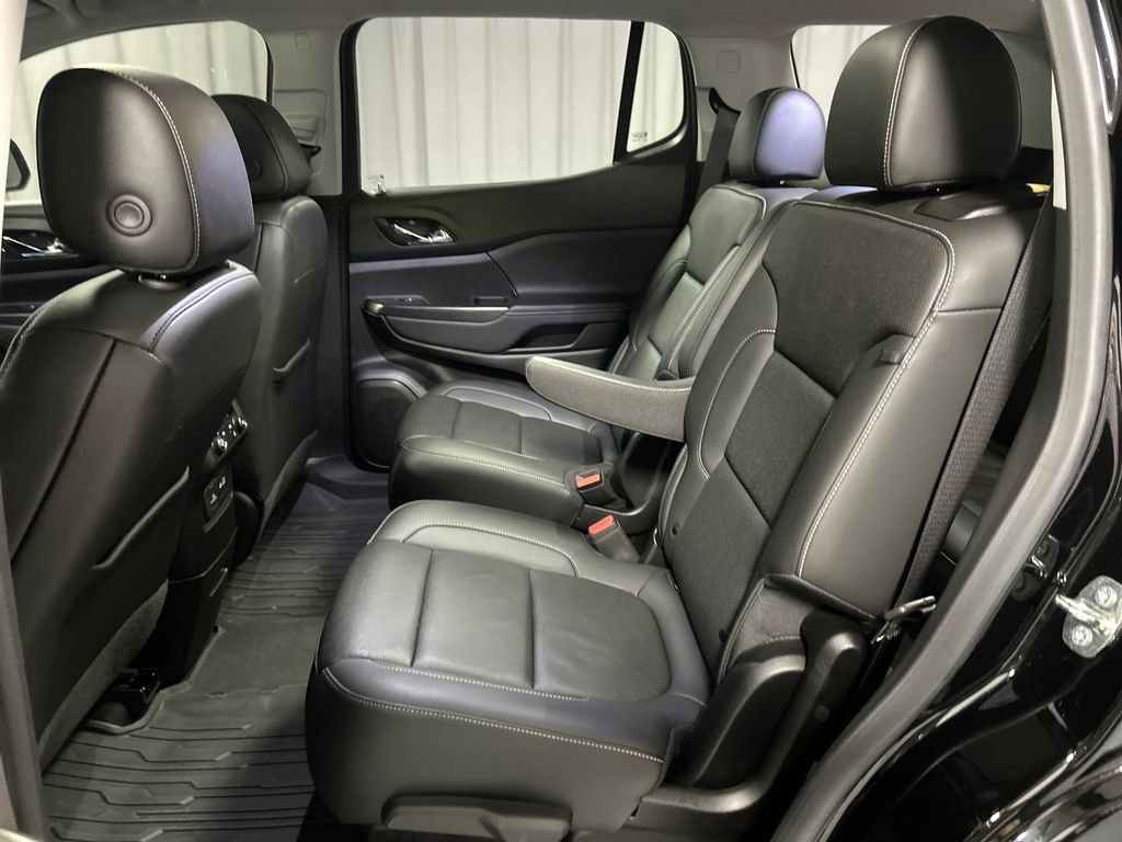 Used 2023 GMC Acadia SLT w/ Technology Package image 23