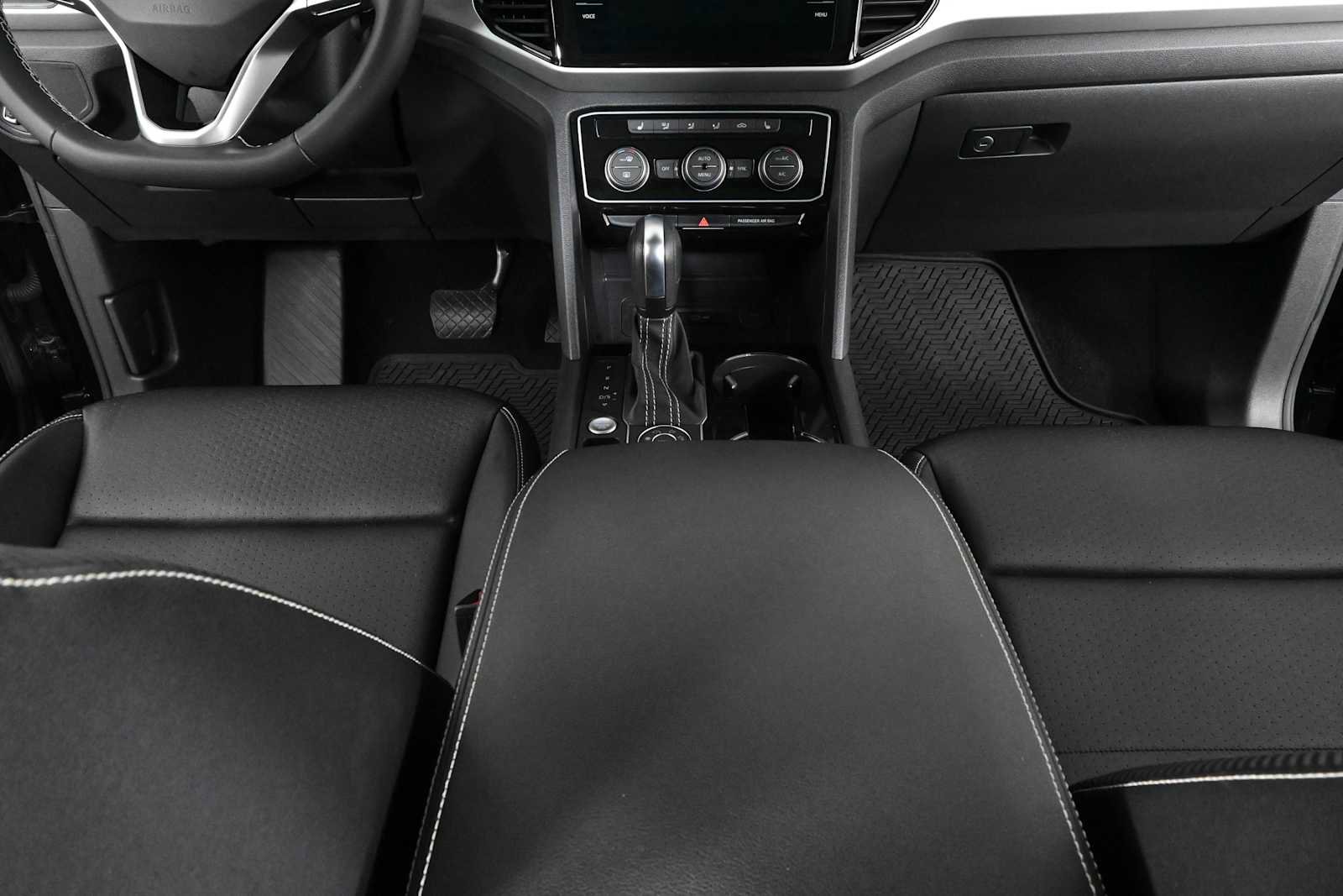Certified 2023 Volkswagen Atlas Cross Sport SEL AWD/4WD image 17