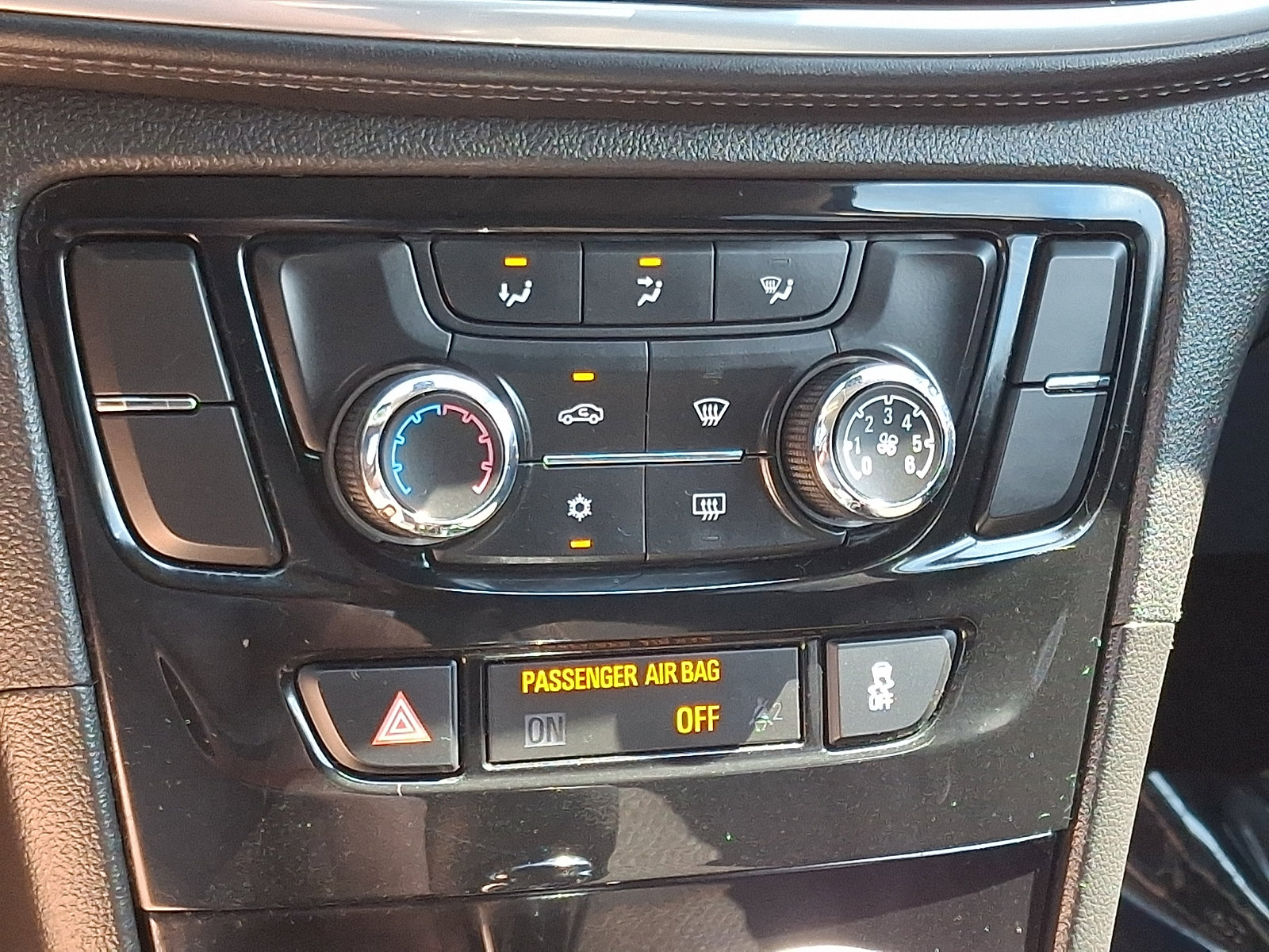 Used 2019 Buick Encore Preferred image 15