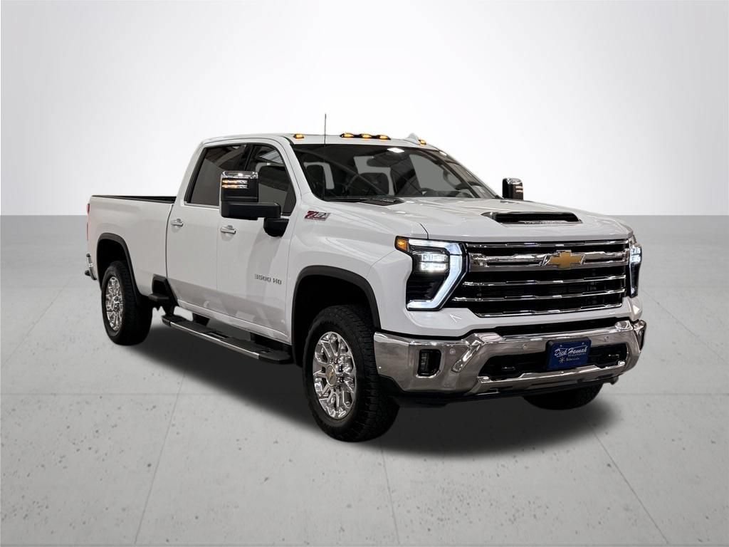 Certified 2024 Chevrolet Silverado 3500 LTZ w/ LTZ Plus Package AWD/4WD image 9