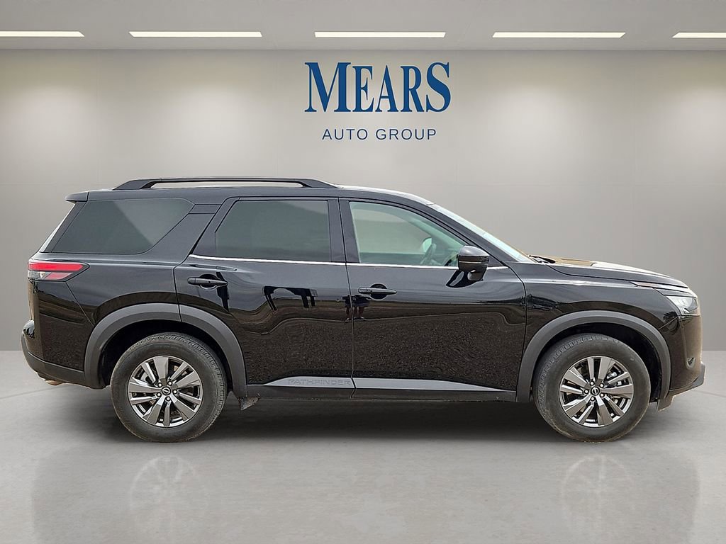 Used 2025 Nissan Pathfinder SV AWD/4WD image 6