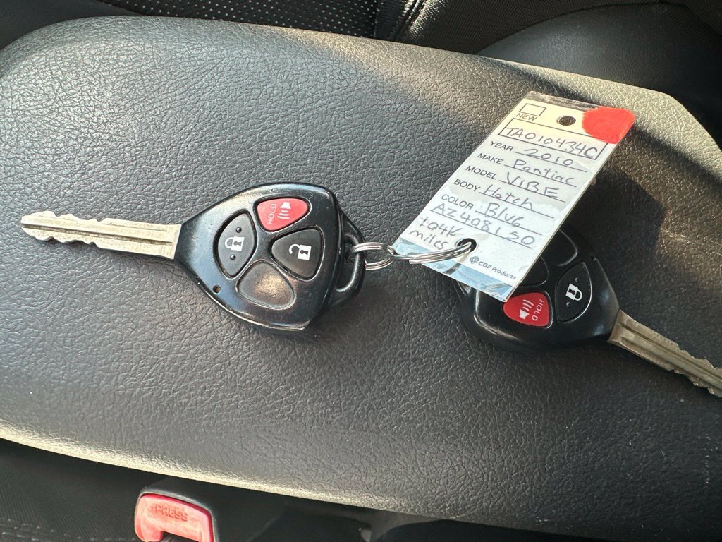 Used 2010 Pontiac Vibe AWD w/ Preferred Package image 17