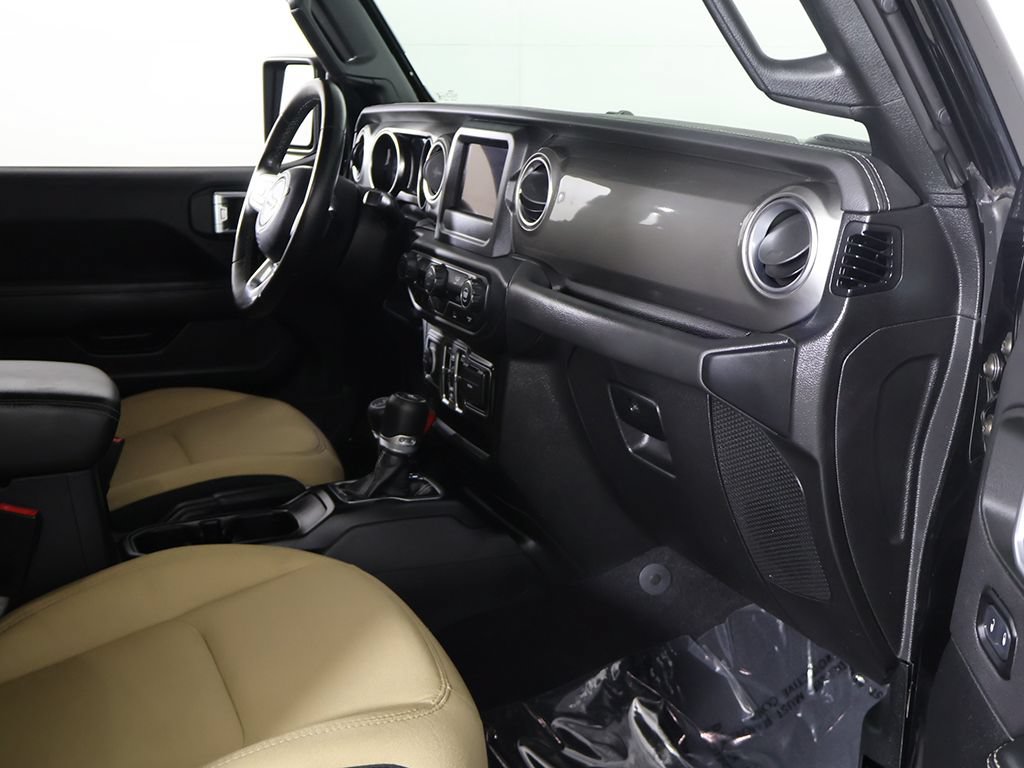 Used 2021 Jeep Wrangler Unlimited Sahara AWD/4WD image 22