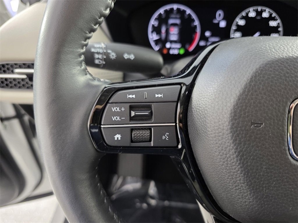 Used 2024 Honda HR-V EX-L image 19