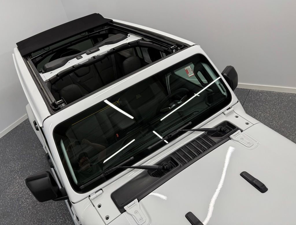 Used 2024 Jeep Wrangler Sahara w/ Safety Group image 6