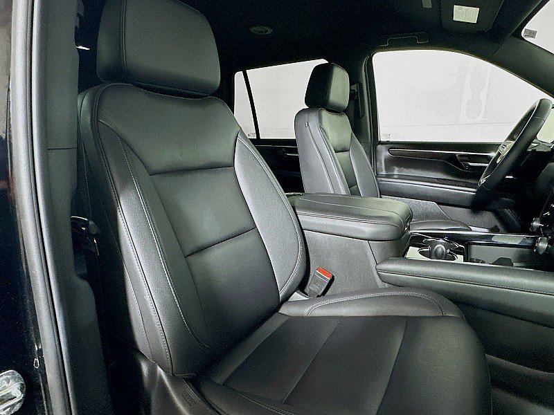 Used 2025 Chevrolet Tahoe Z71 AWD/4WD image 26
