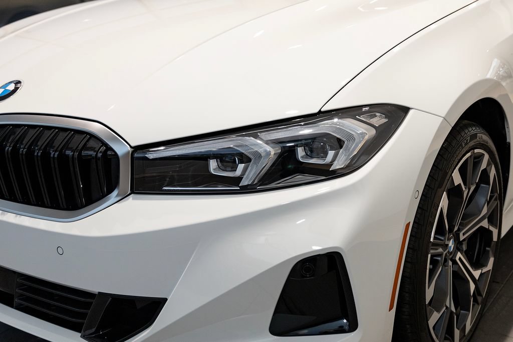 Used 2026 BMW 330i xDrive Sedan w/ Convenience Package AWD/4WD image 8