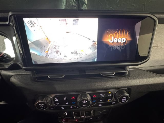 Used 2024 Jeep Wrangler Unlimited Sport AWD/4WD image 18
