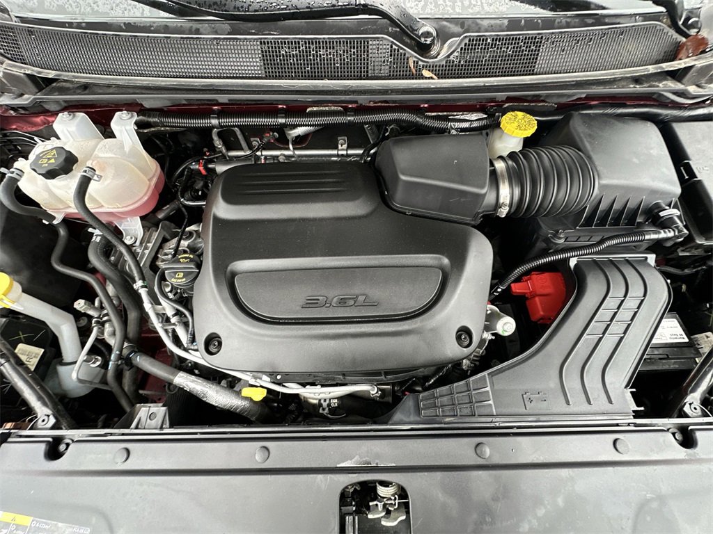 Used 2023 Chrysler Pacifica Touring-L image 25