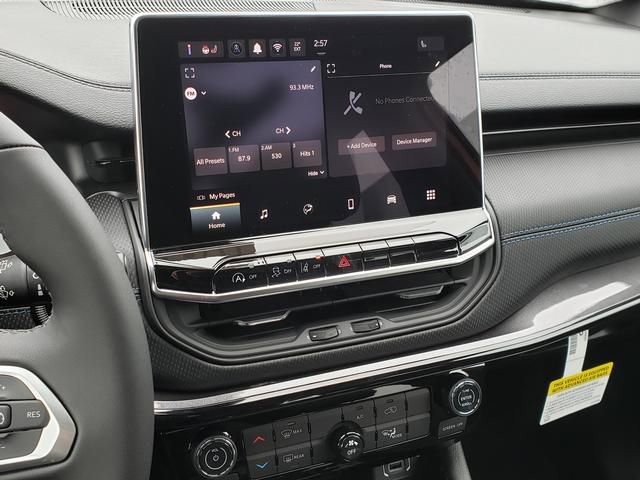 New 2026 Jeep Compass Latitude image 10