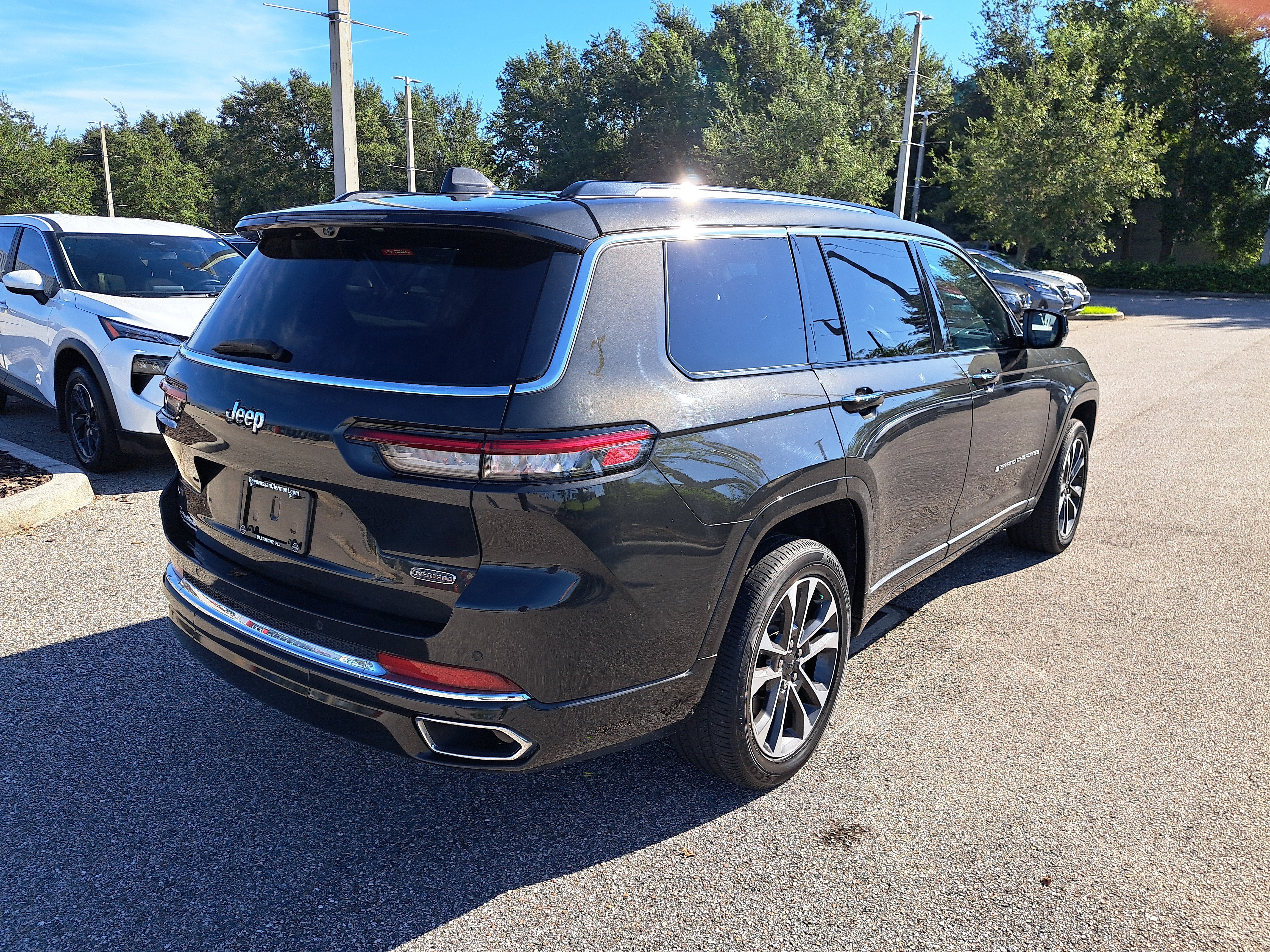 Used 2021 Jeep Grand Cherokee L Overland w/ Luxury Tech Group IV image 5