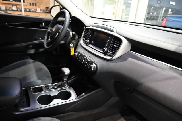 Used 2019 Kia Sorento LX image 15