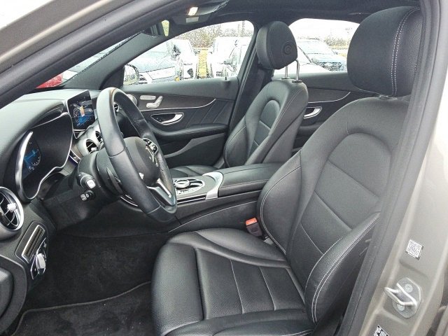 Used 2020 Mercedes-Benz C 300 4MATIC Sedan image 3