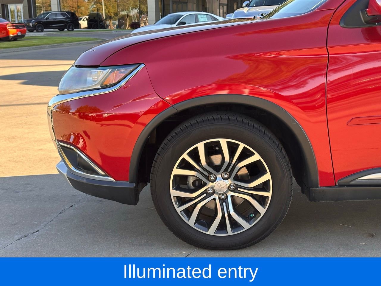 Used 2016 Mitsubishi Outlander SEL image 10