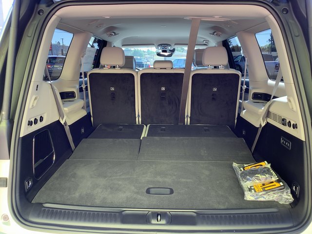 New 2023 Jeep Wagoneer Series III w/ Preferred Equipment Group AWD/4WD image 34
