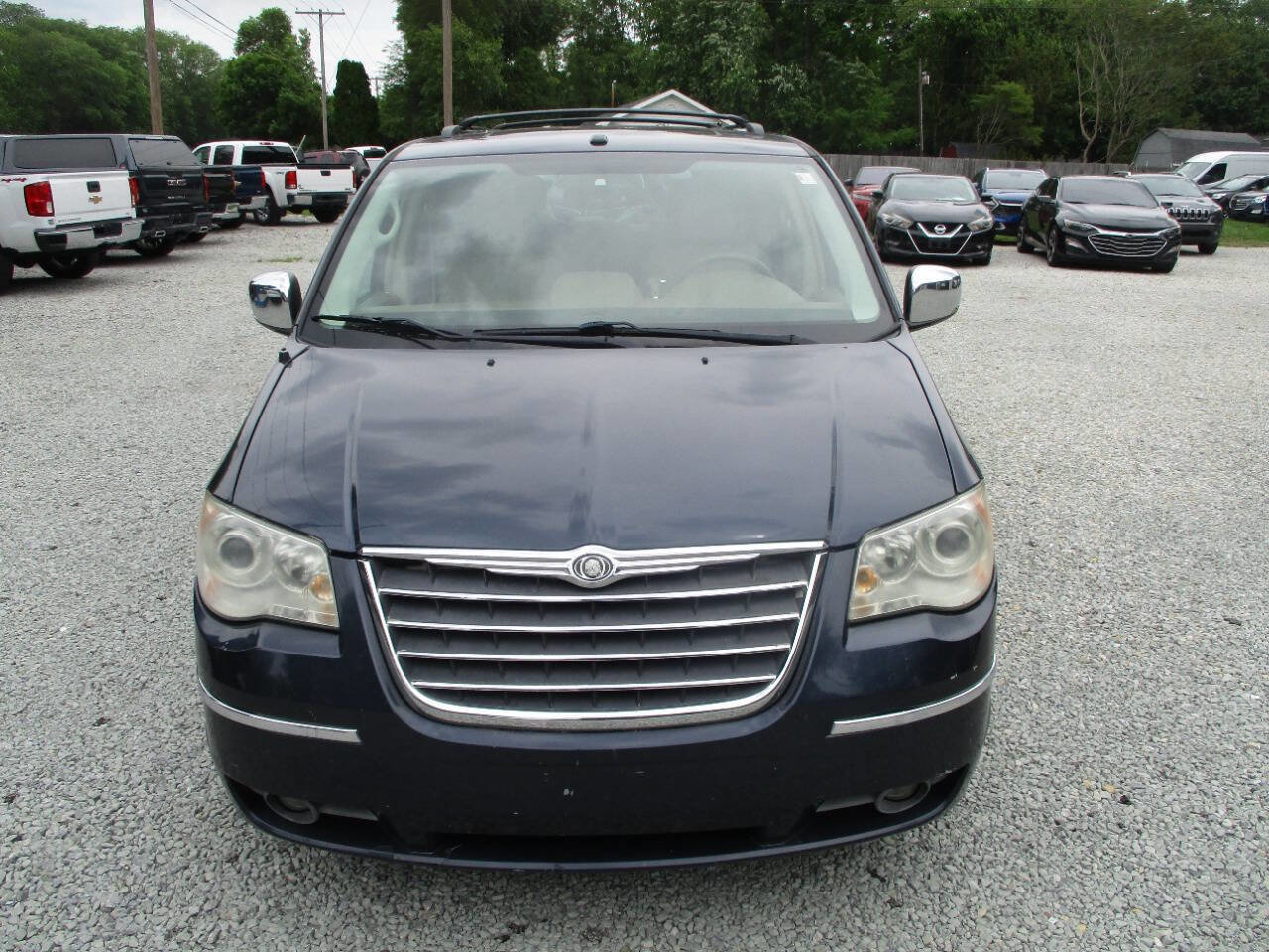 Used 2008 Chrysler Town & Country Limited w/ Entertainment Group #3 FWD image 8
