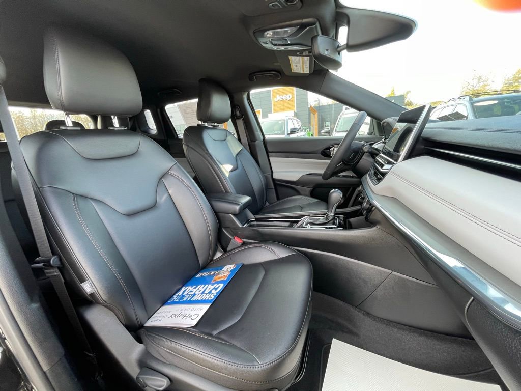 Certified 2024 Jeep Compass Limited image 12