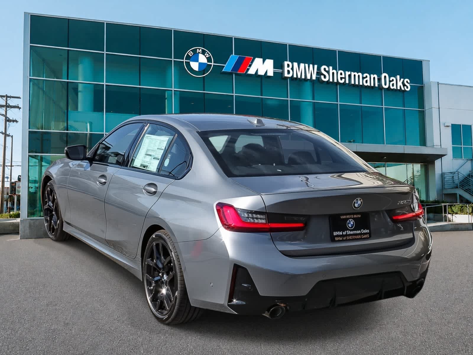 New 2026 BMW 330i Sedan w/ M Sport Package RWD image 6