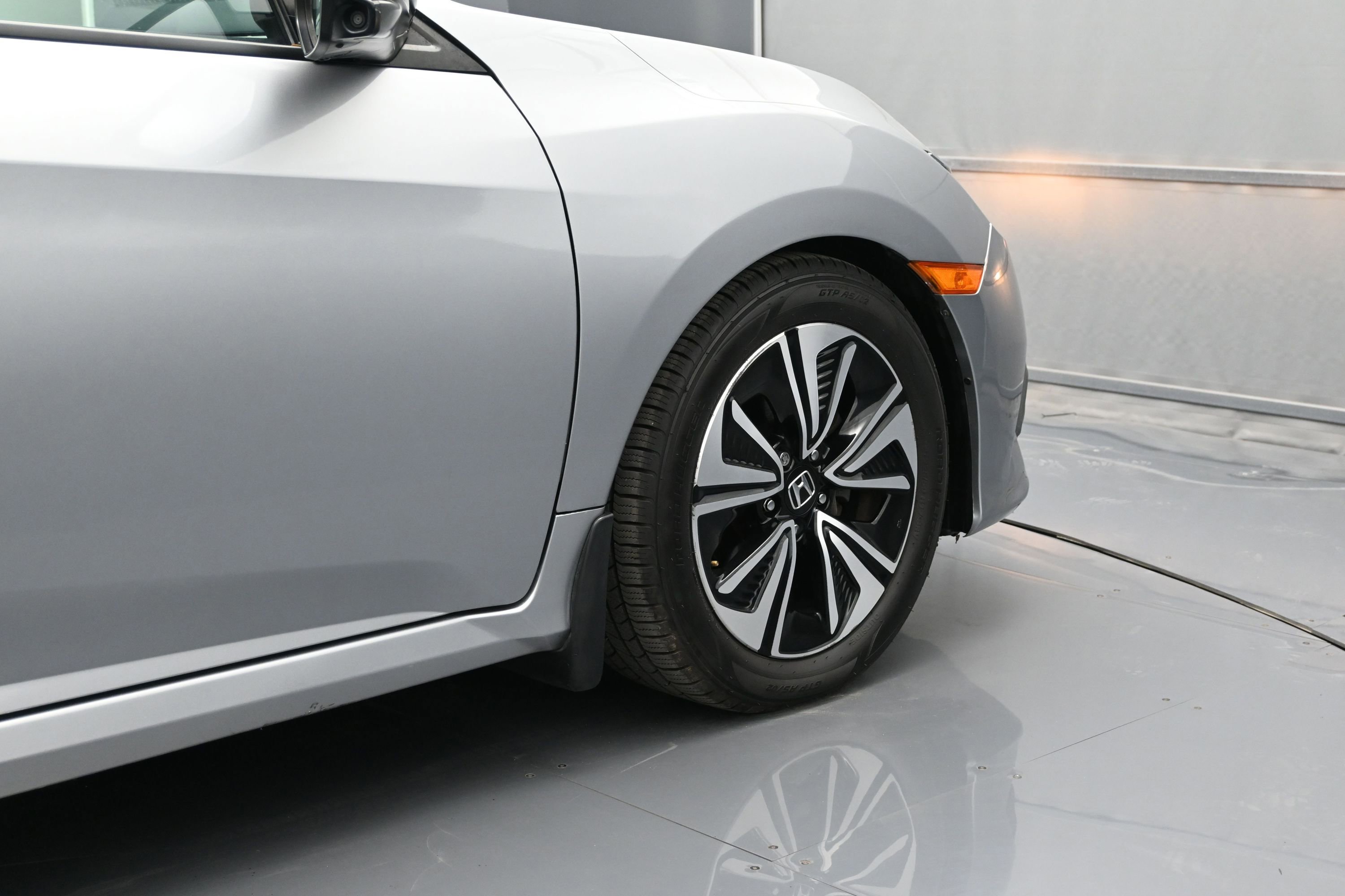 Used 2017 Honda Civic EX-L image 43