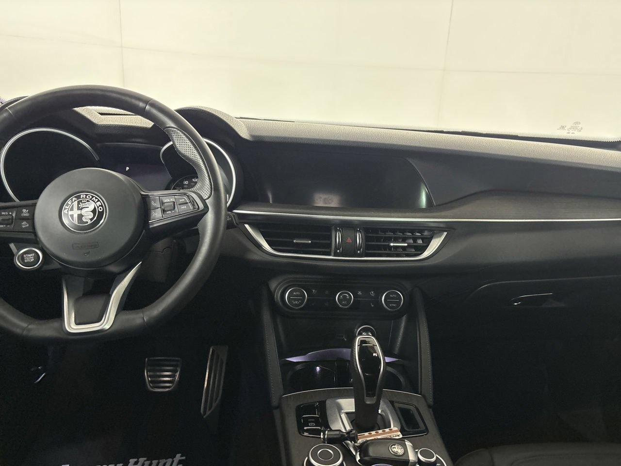 Used 2023 Alfa Romeo Stelvio Ti w/ Active Assist Plus Package AWD/4WD image 29