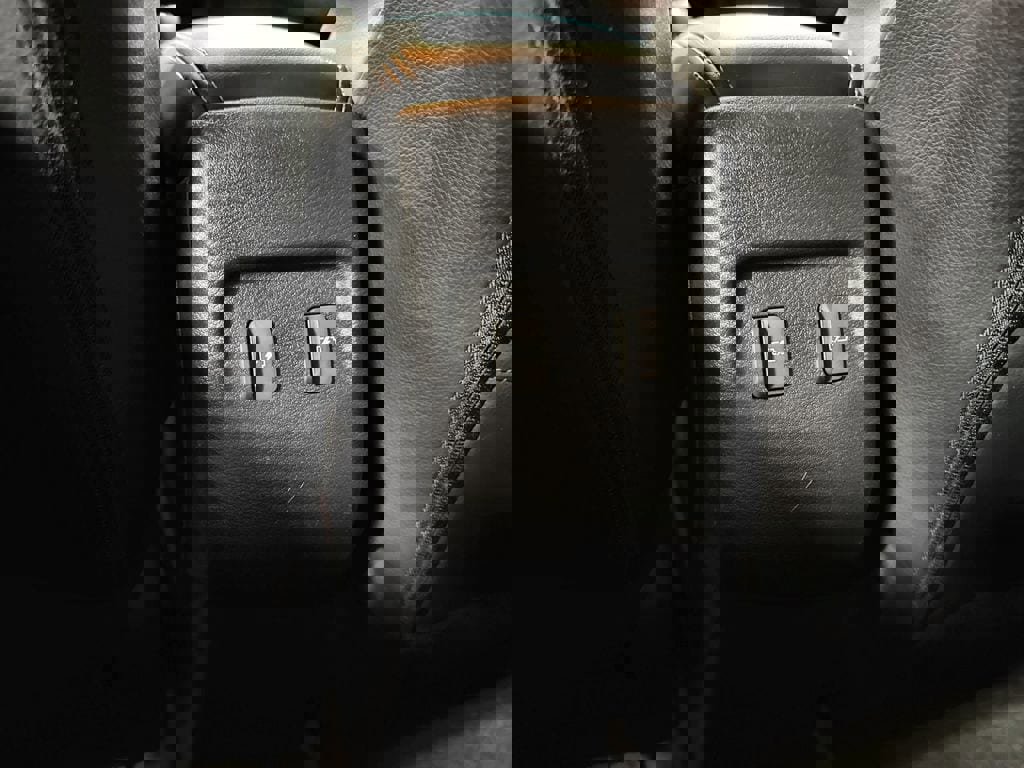 Used 2023 Nissan Kicks SR w/ SR Premium Package image 27