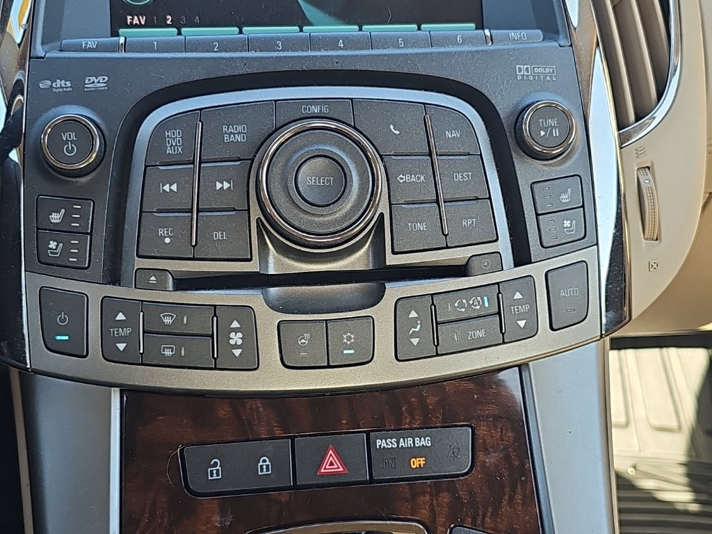 Used 2011 Buick LaCrosse CXL AWD/4WD image 7