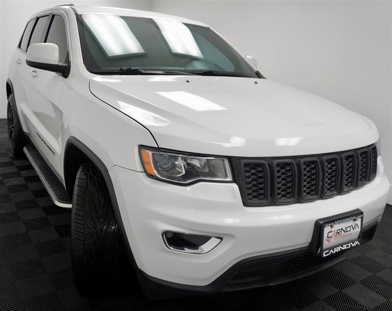 Used 2017 Jeep Grand Cherokee Laredo image 10