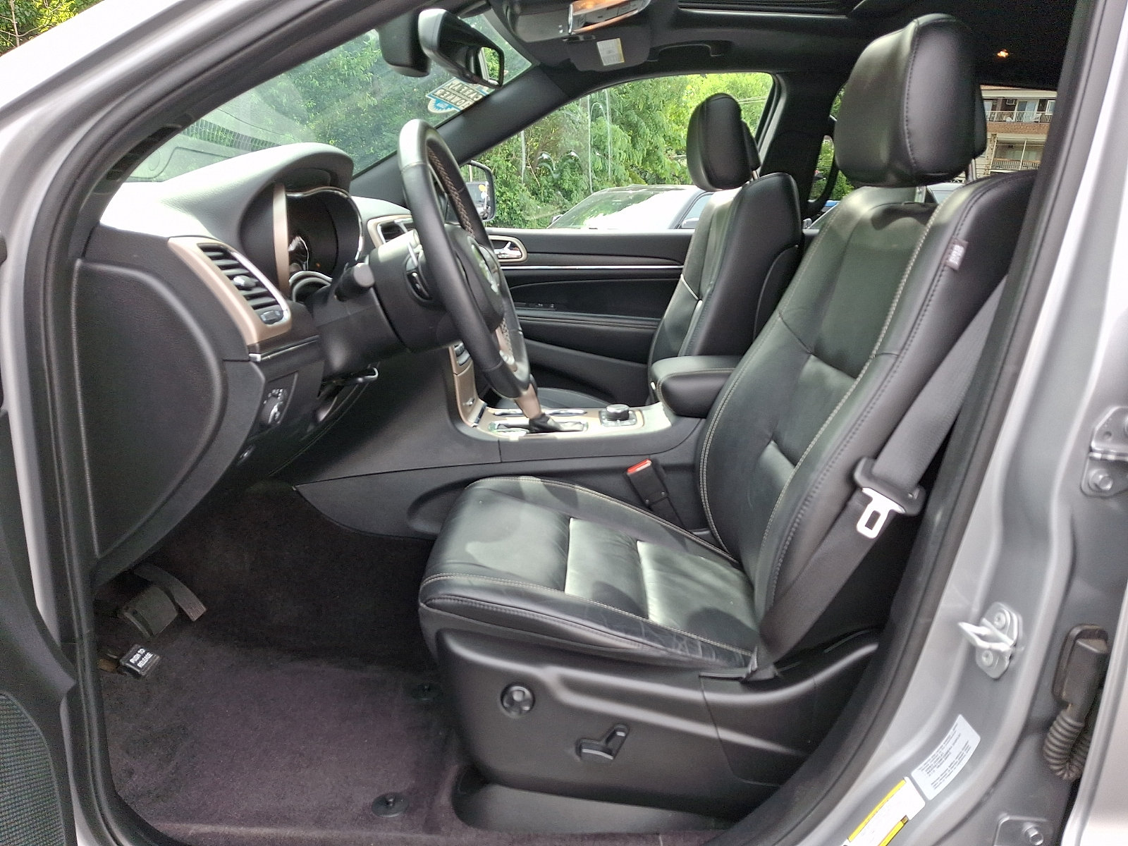 Certified 2016 Jeep Grand Cherokee Limited AWD/4WD image 14