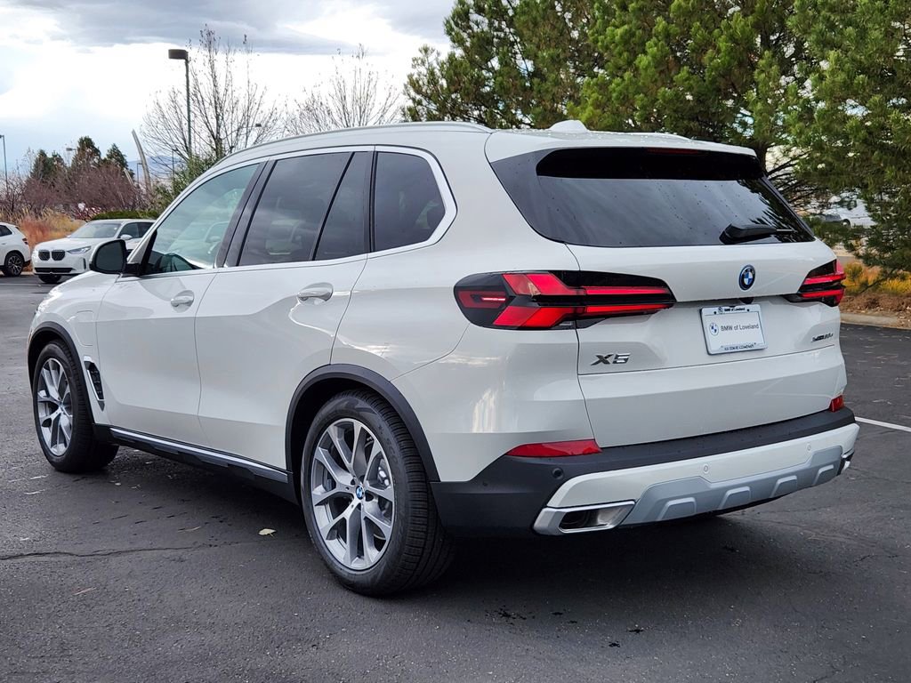 New 2026 BMW X5 xDrive50e w/ Premium Package image 3