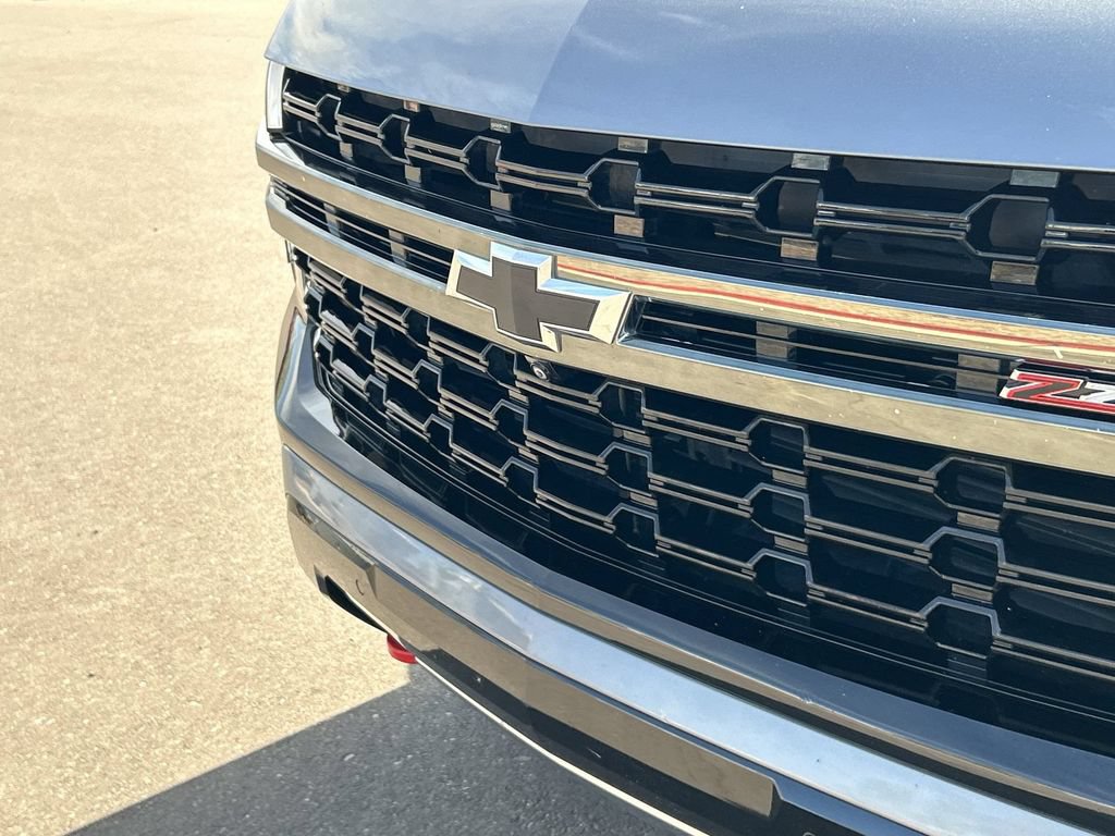 Used 2021 Chevrolet Tahoe Z71 w/ Luxury Package AWD/4WD image 31