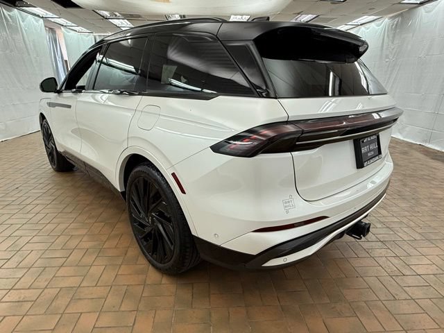 Used 2024 Lincoln Nautilus Reserve w/ Equipment Group 202A AWD/4WD image 6
