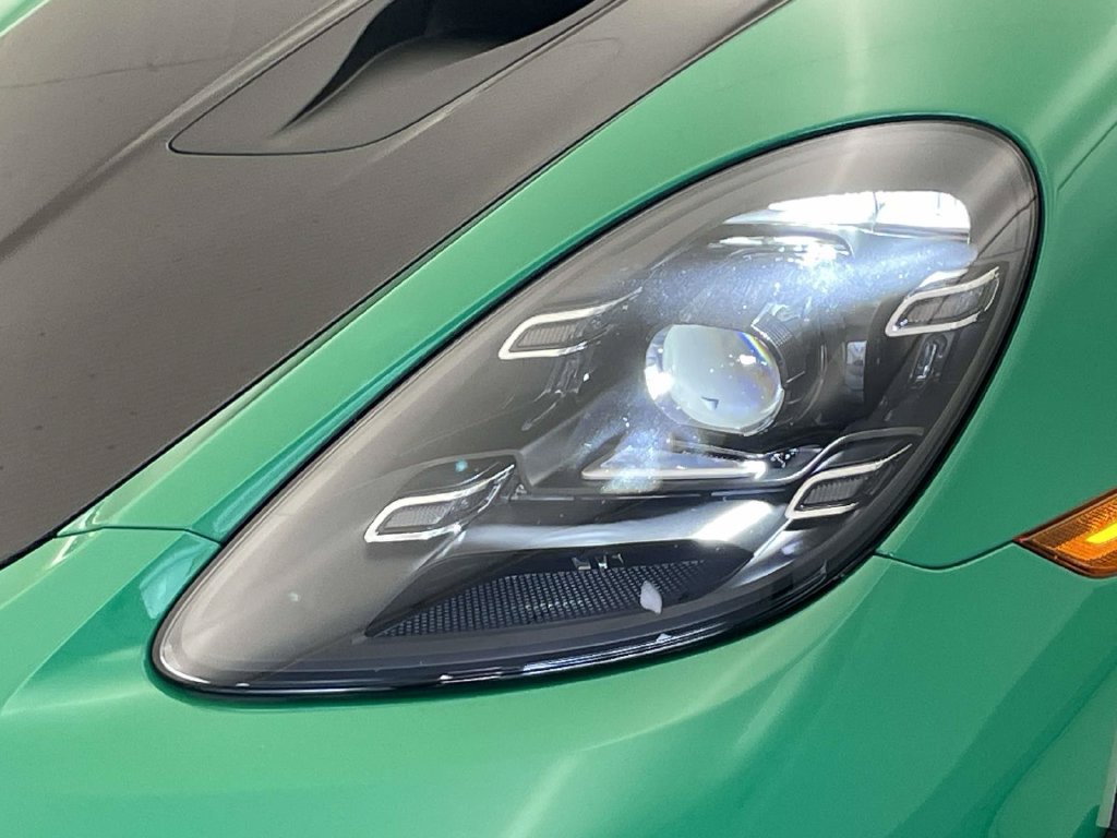 Certified 2025 Porsche 718 Cayman GT4 RS RWD image 15