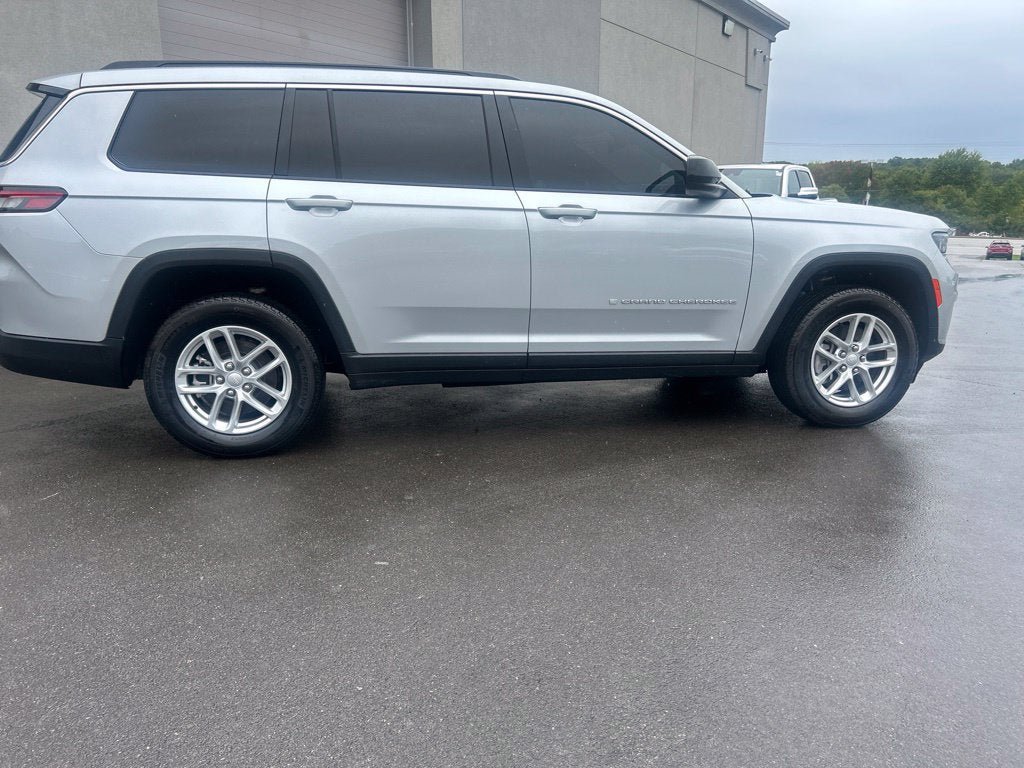 Used 2025 Jeep Grand Cherokee L Laredo w/ Trailer Tow Package AWD/4WD image 7