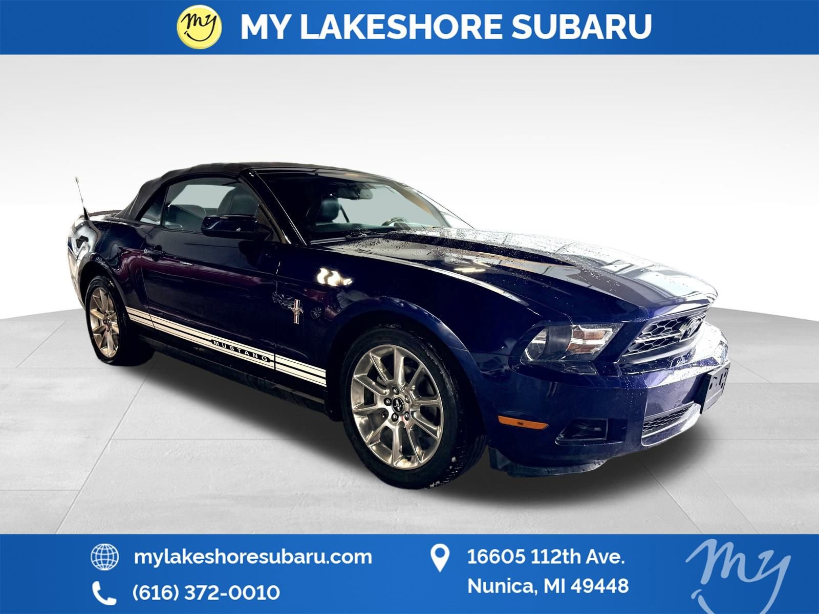 Used 2010 Ford Mustang Convertible image 1