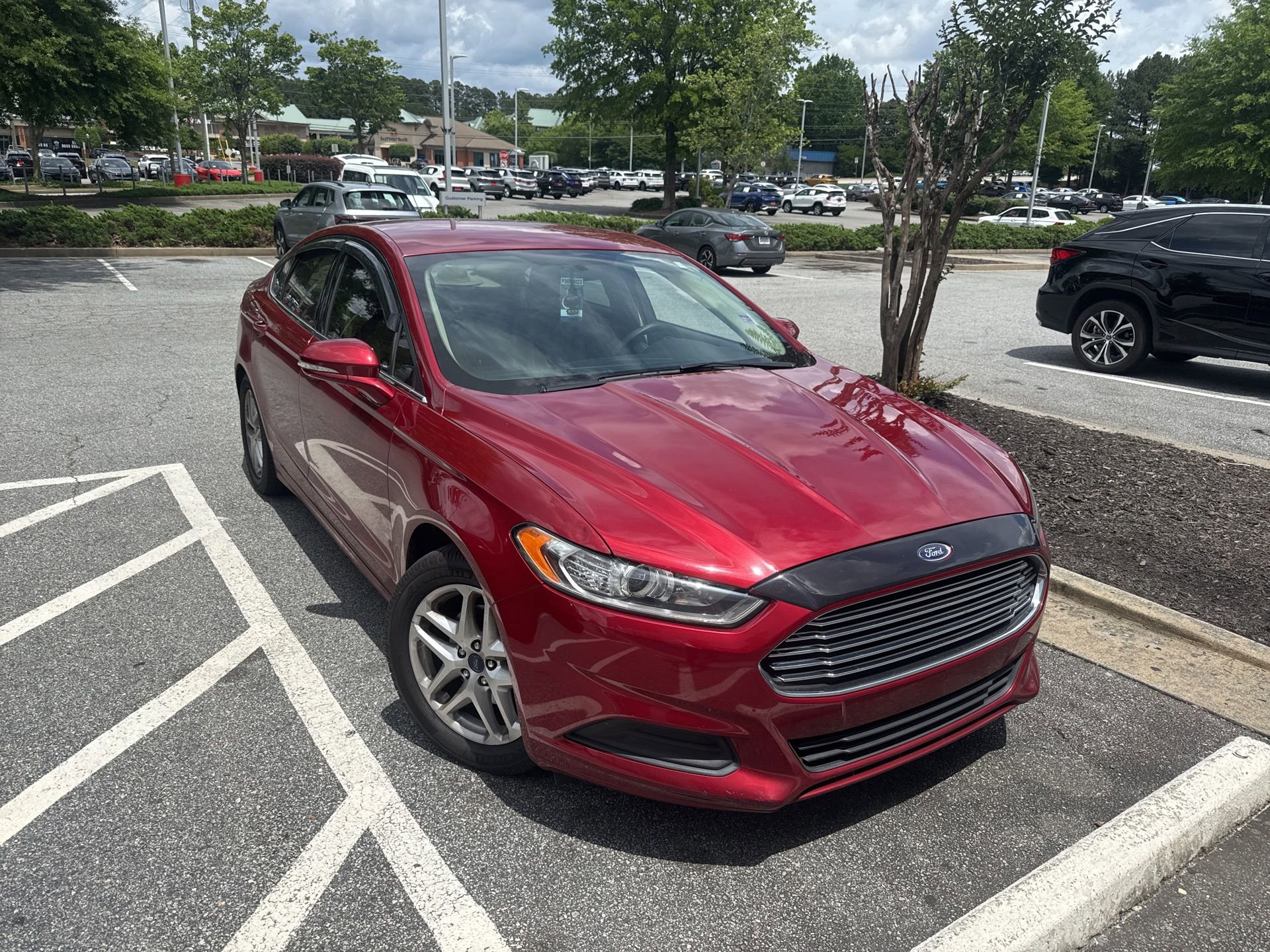 Used 2016 Ford Fusion SE FWD image 3
