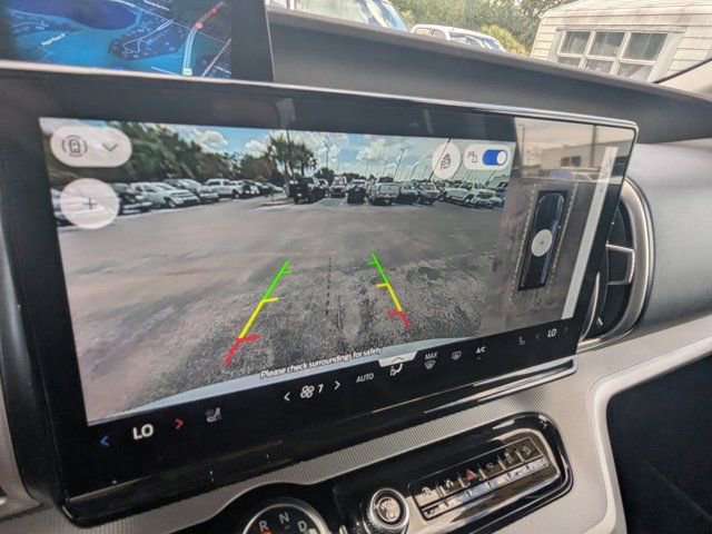 Used 2025 Ford Expedition Max Active AWD/4WD image 25