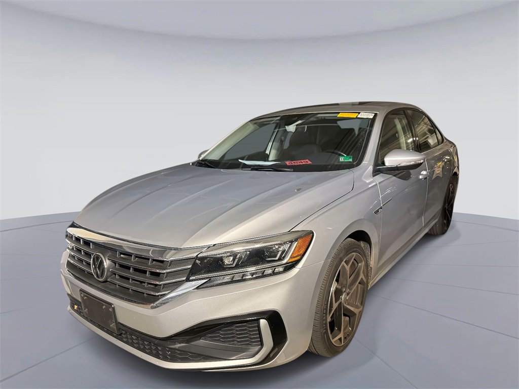 Used 2020 Volkswagen Passat 2.0T R-Line image 2