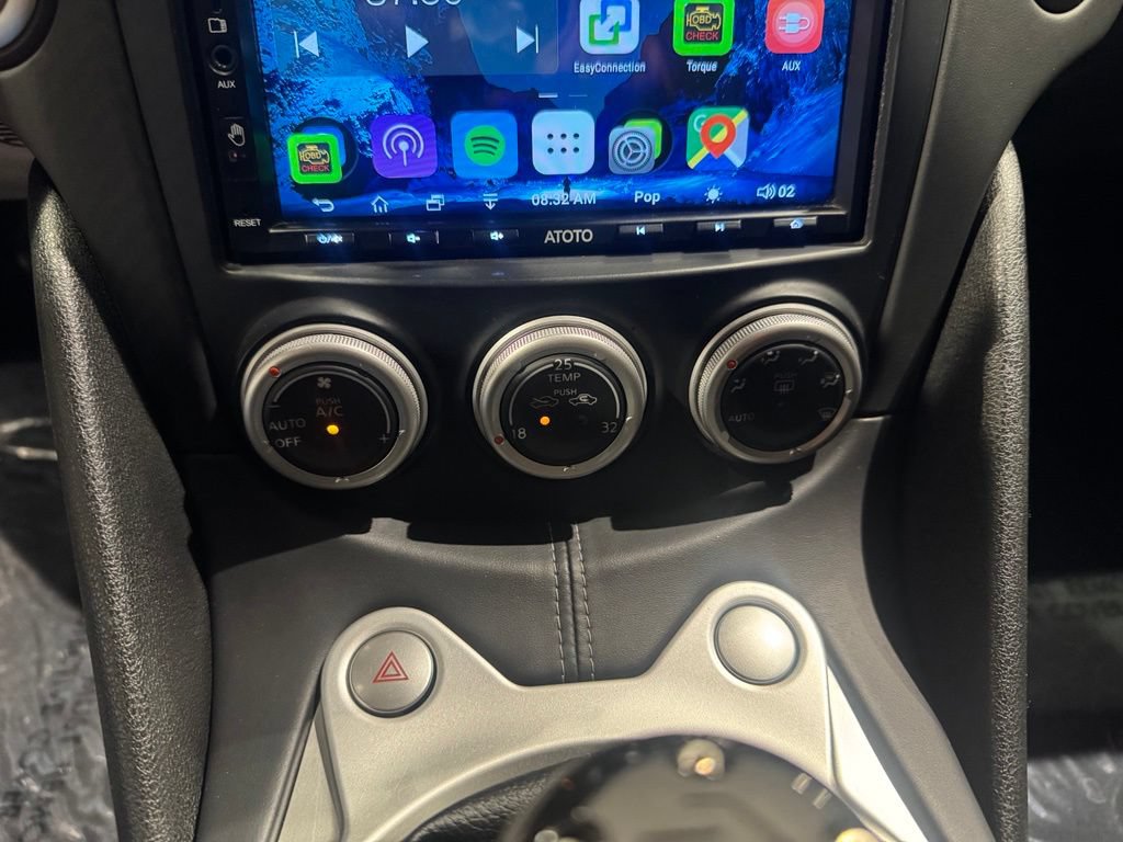 Used 2020 Nissan 370Z Coupe RWD image 20