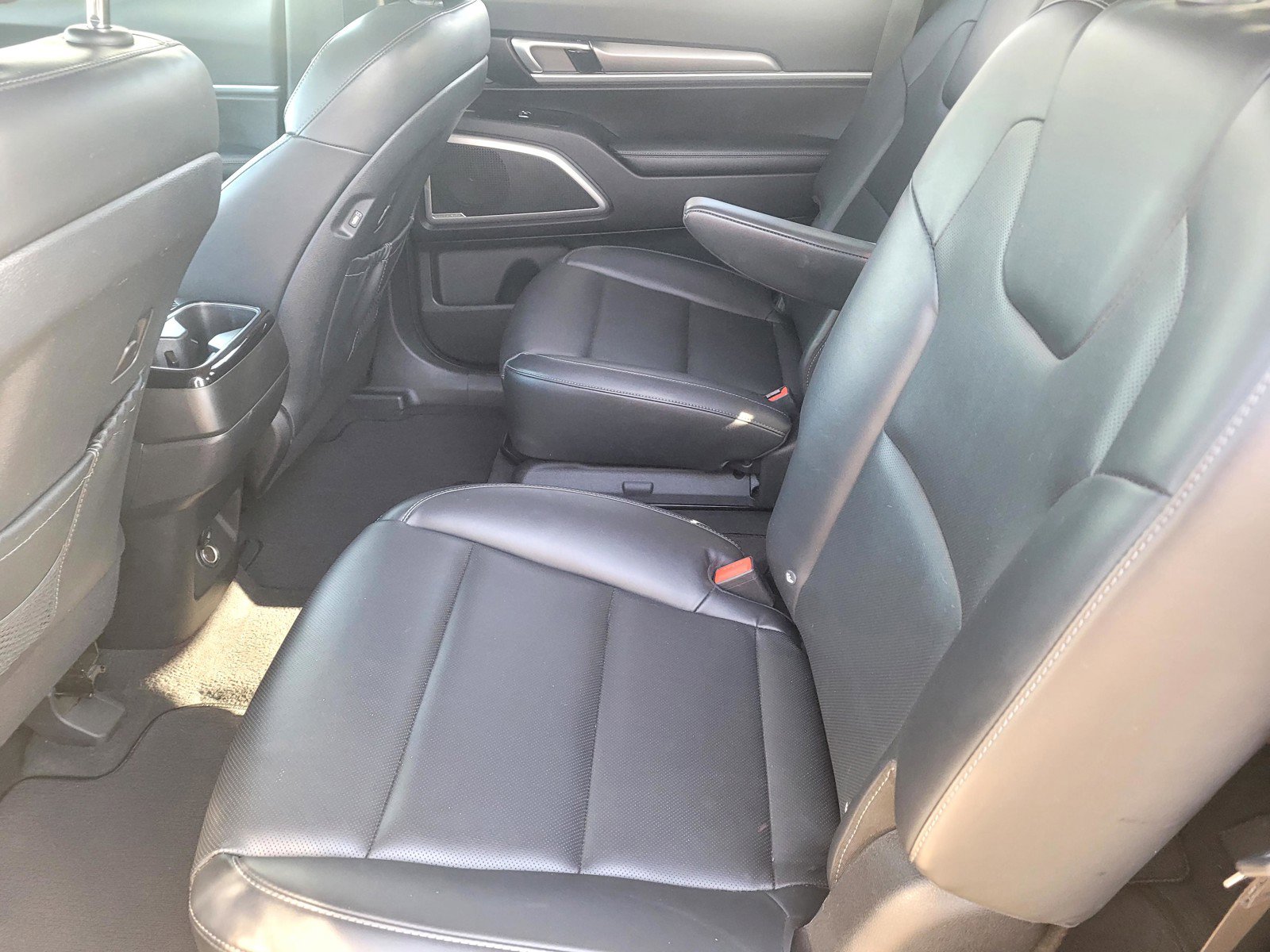 Used 2022 Kia Telluride S image 13