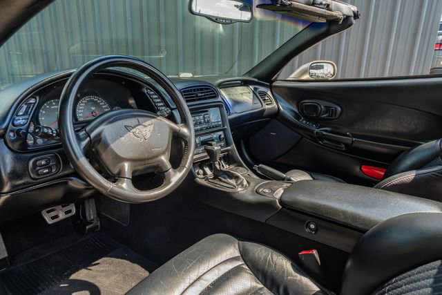 Used 2002 Chevrolet Corvette Convertible w/ Preferred Equipment Group2 image 21